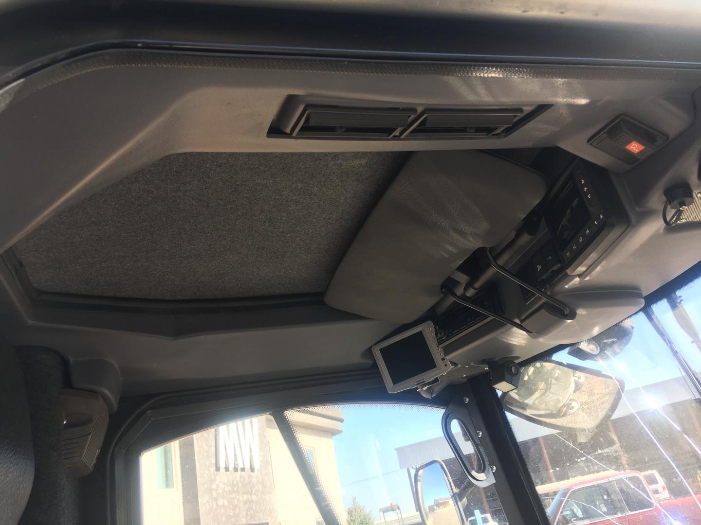 ./imagenes/INVOICE/2019/16872/BARREDORA TENNANT GREEN MACHINE (19).JPG